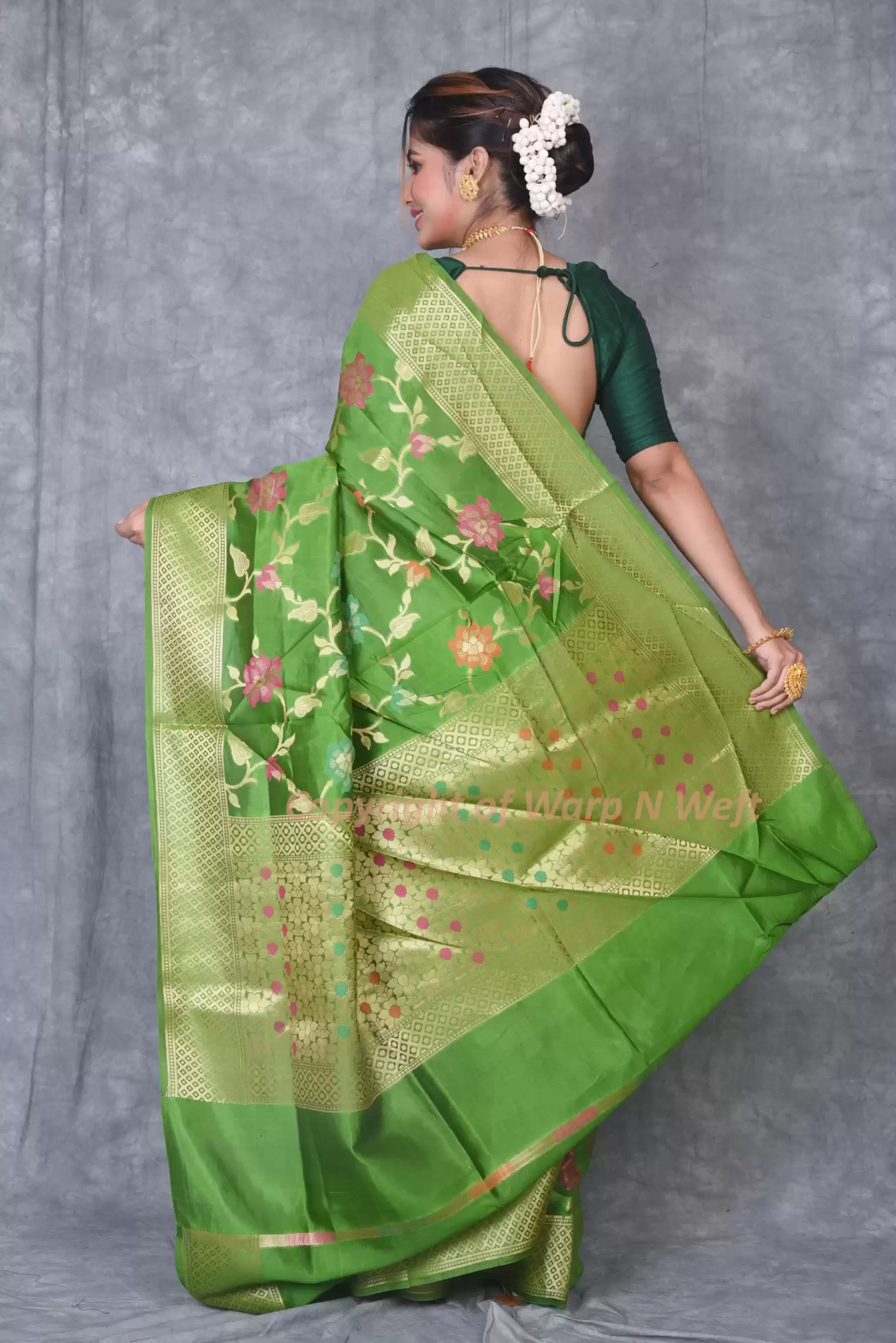 Green Silk Woven Banarasi Saree with Intricate Zari Floral Motifs - Image 2