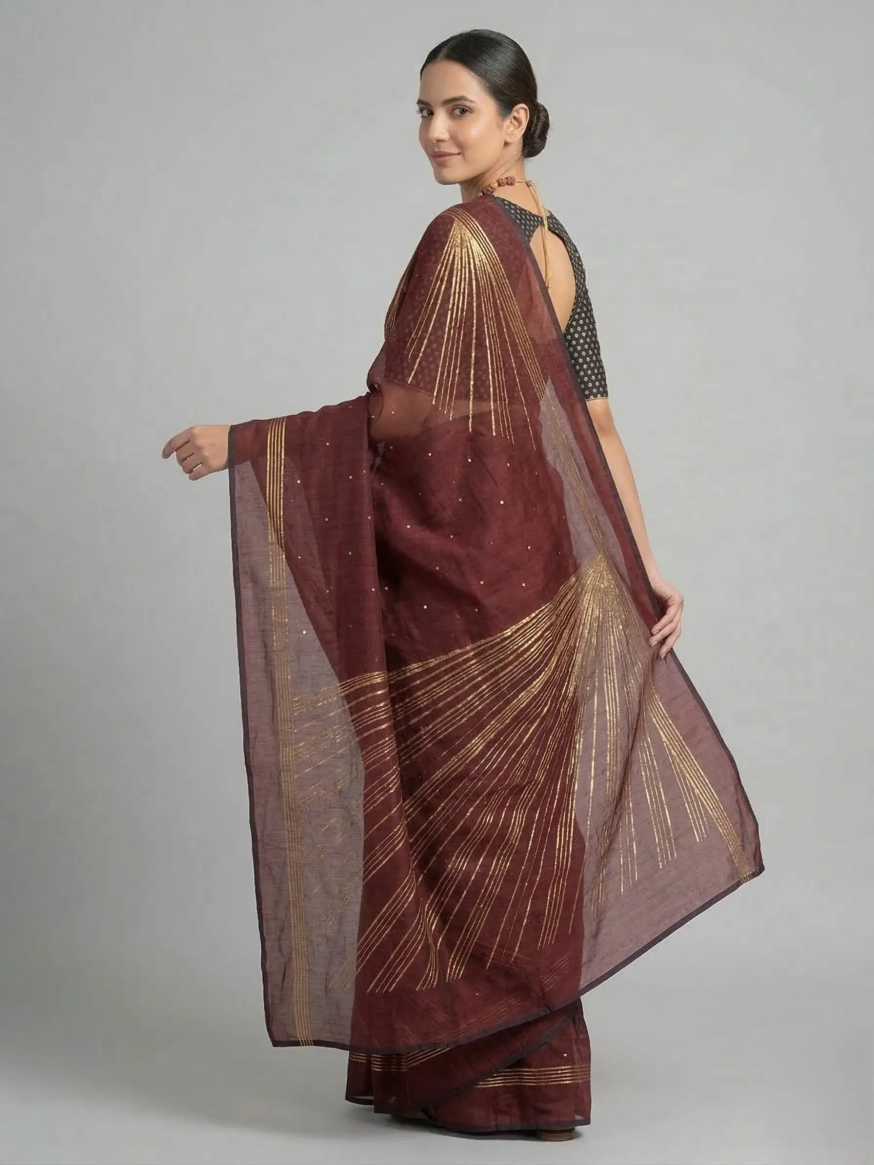 Elegant Muslin Sequin Weaving Saree with Contrast Border - Image 2