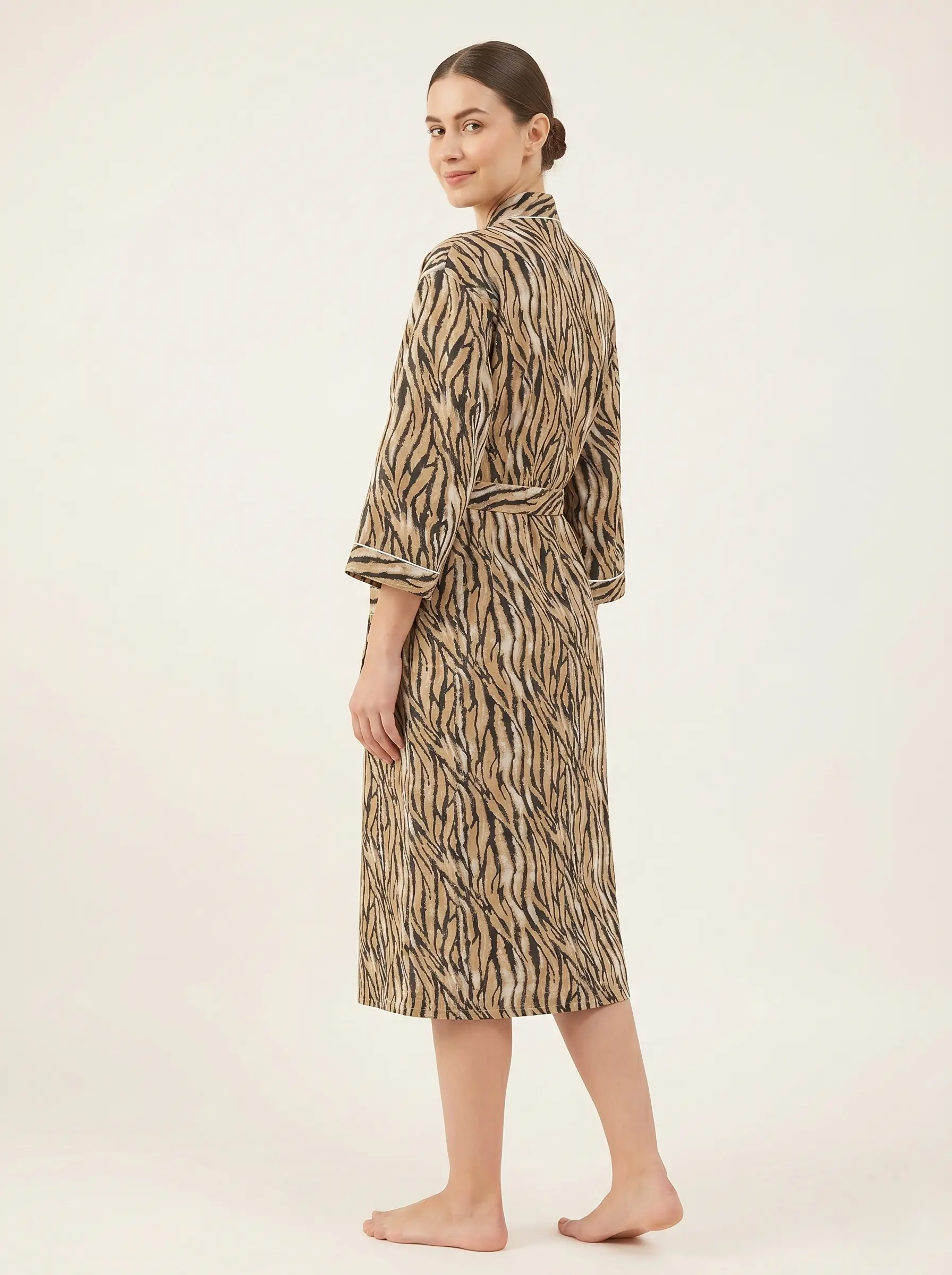 Soft Cotton Lounge Bathrobe - Image 2