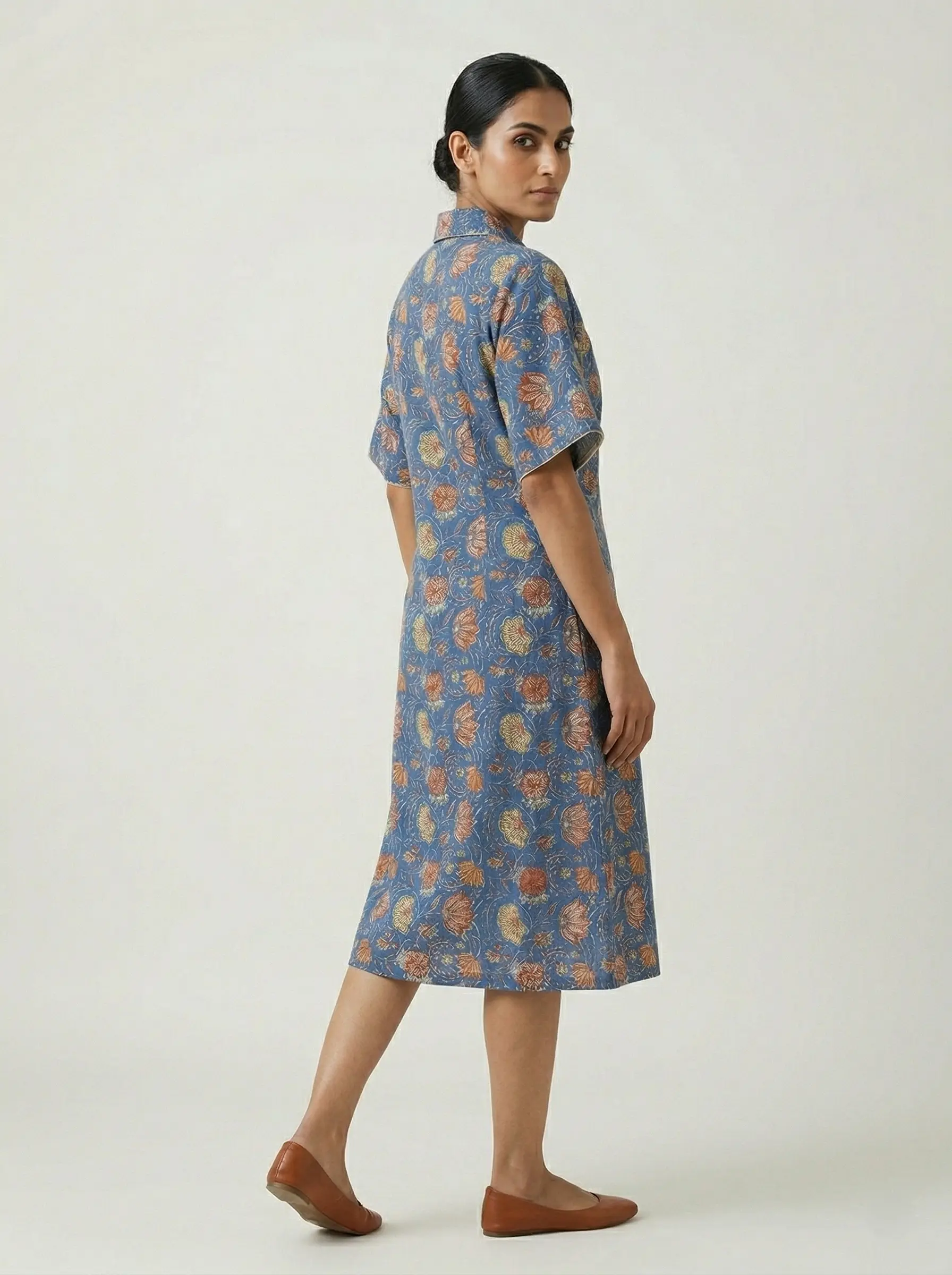 Graceful Bloom Floral Cotton Kurti - Image 3