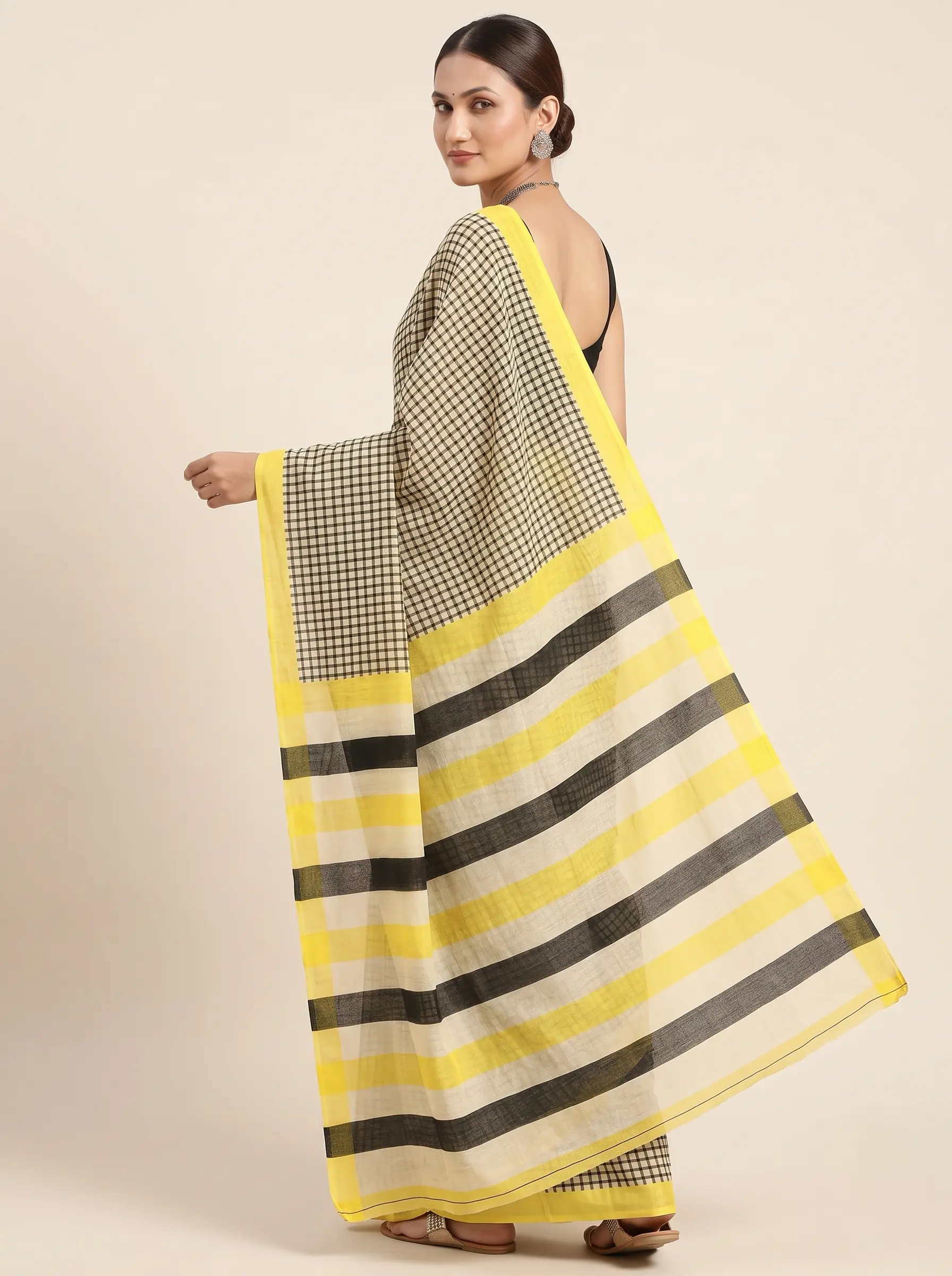 Elegant Black & Yellow Checkered Malmal Cotton Saree for Women - Image 2