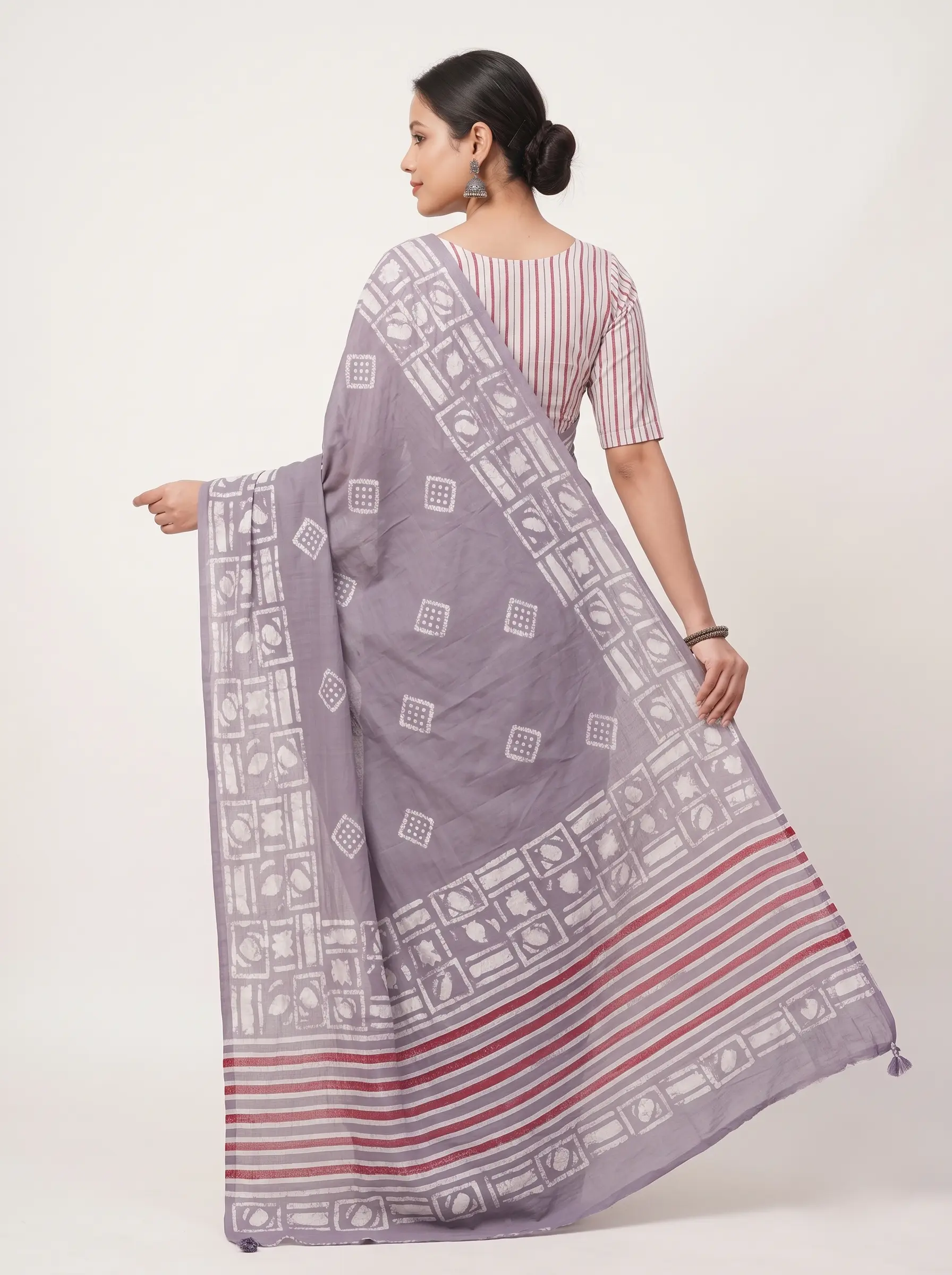 Elegant Grey Malmal Cotton Printed Saree for Women - Image 2