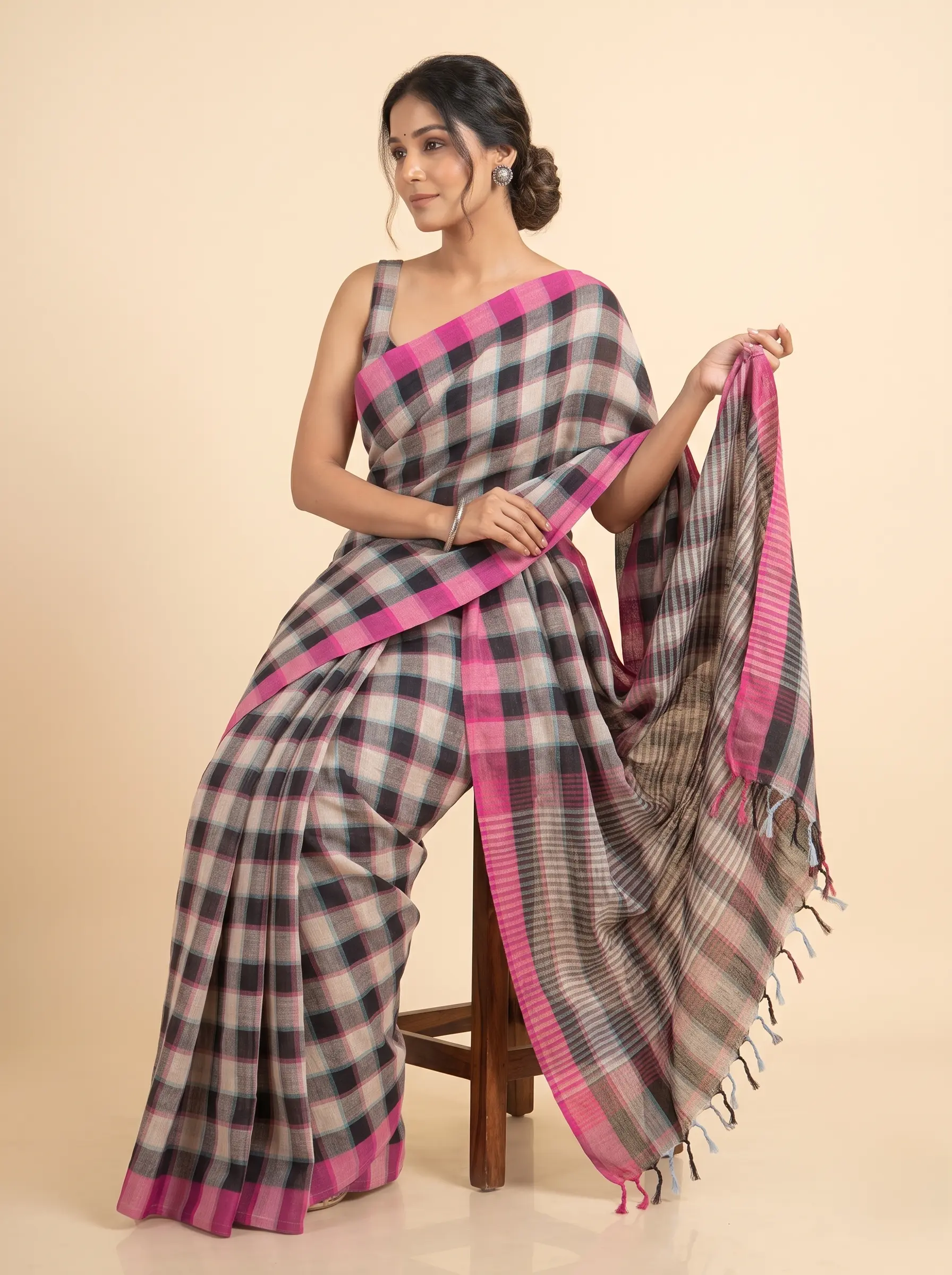 Pink & Grey Linen Check Saree with Woven Border - Image 2